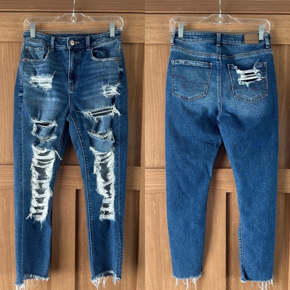 American Eagle Outfitters Denim - American Eagle Distressed Mom Jeans size 2